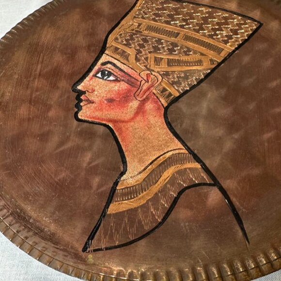 Vintage Egyptian Nefertiti Handmade Wall Decor Plate - Picture 4 of 10
